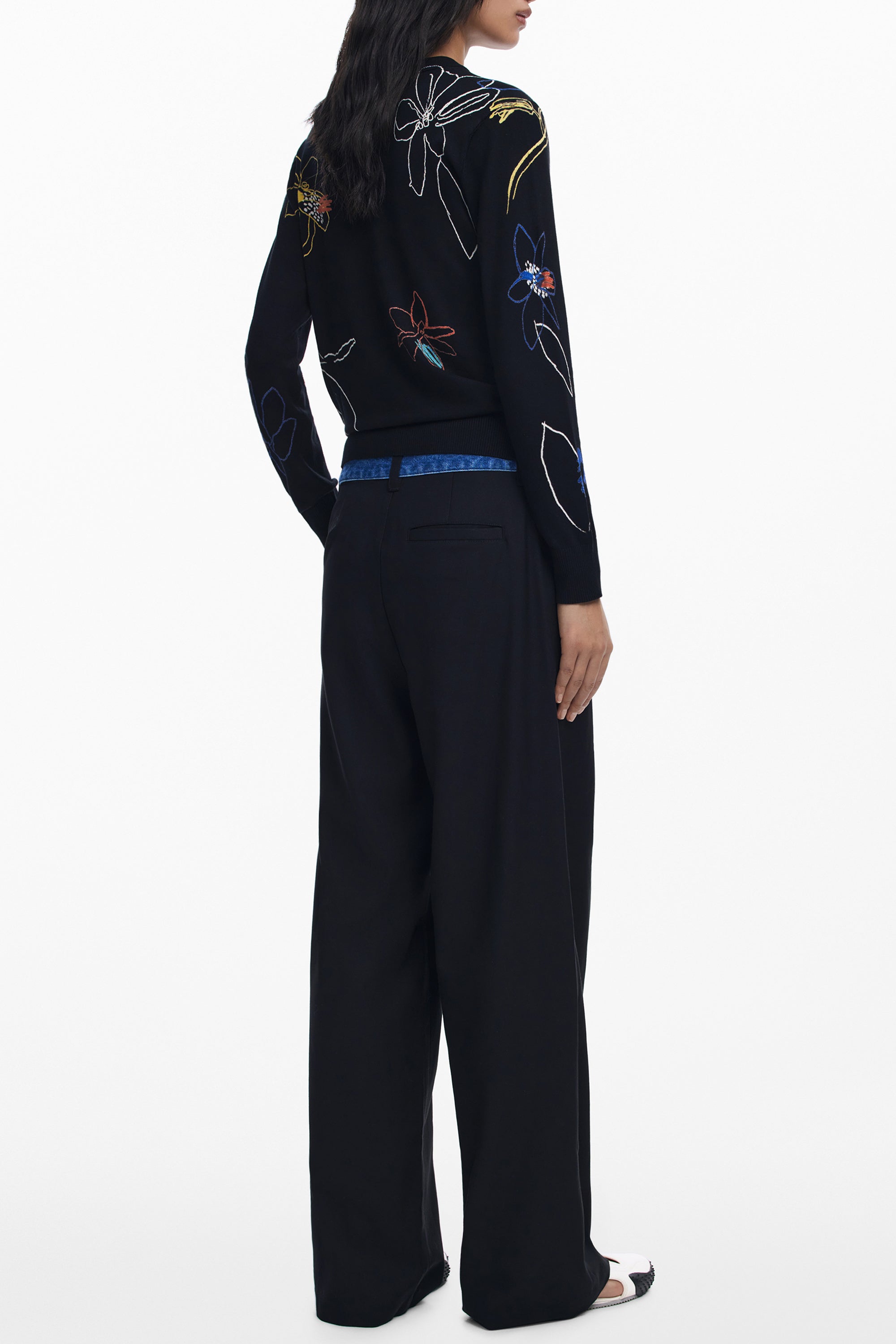 PULL NOIR DESIGUAL FEMME